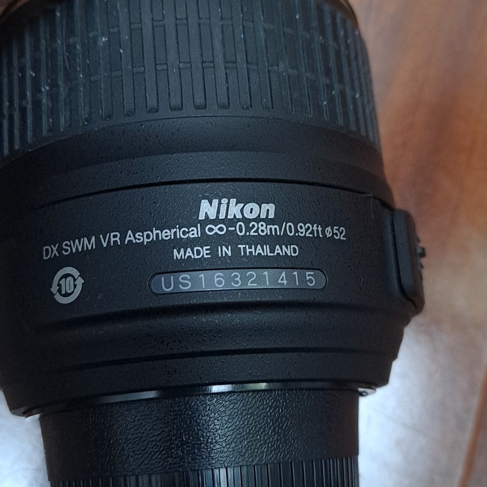 Nikon AF-S DX NIKKOR 18-55mm f/3.5-5.6G VR Lens Zoom Black - Picture 3 of 9